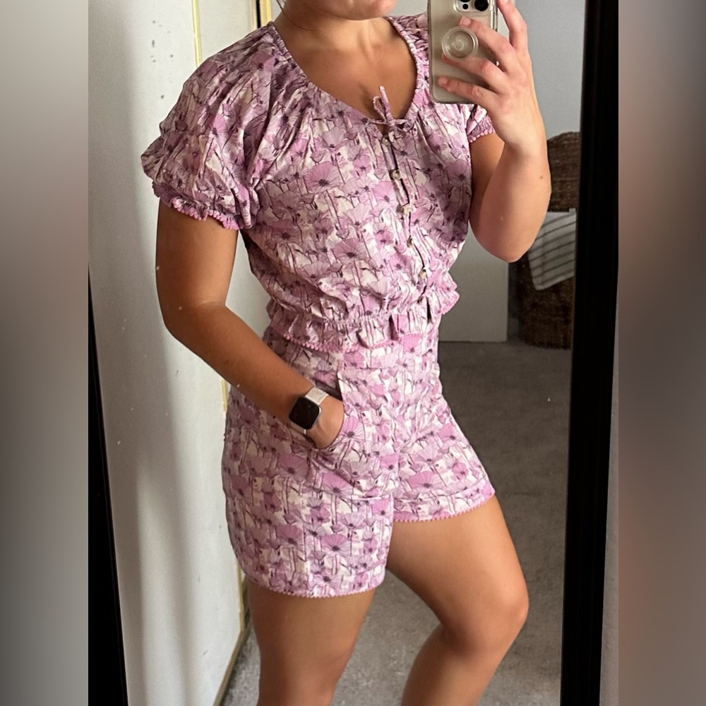 Kate Quinn Pom Pom Short Sleeve Crop Top Shorts Set